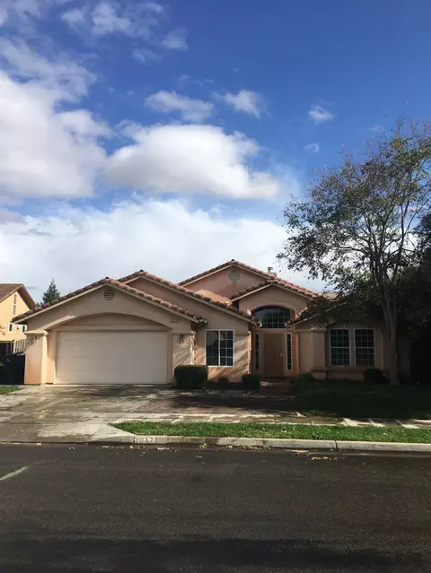 1017 Shannon Ave, Madera, CA 93637 photo 1