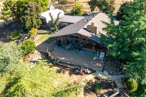 25037 Auberry Rd, Clovis, CA 93619 photo 1
