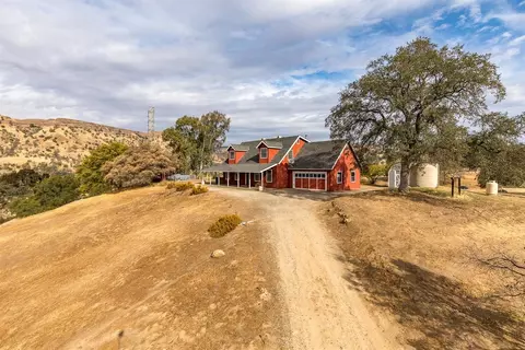 22635 Stagecoach Ln, Clovis, CA 93619 photo 1