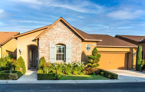 3781 Heritage Ln, Clovis, CA 93619 photo 1