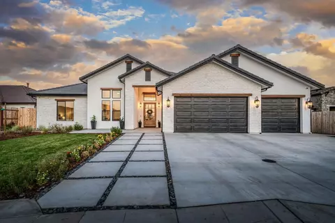 3089 Powers Ave, Clovis, CA 93619 photo 1