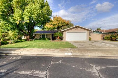 1519 Ashcroft Ave, Clovis, CA 93611 photo 1