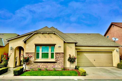 3763 Heritage Ln, Clovis, CA 93619 photo 1