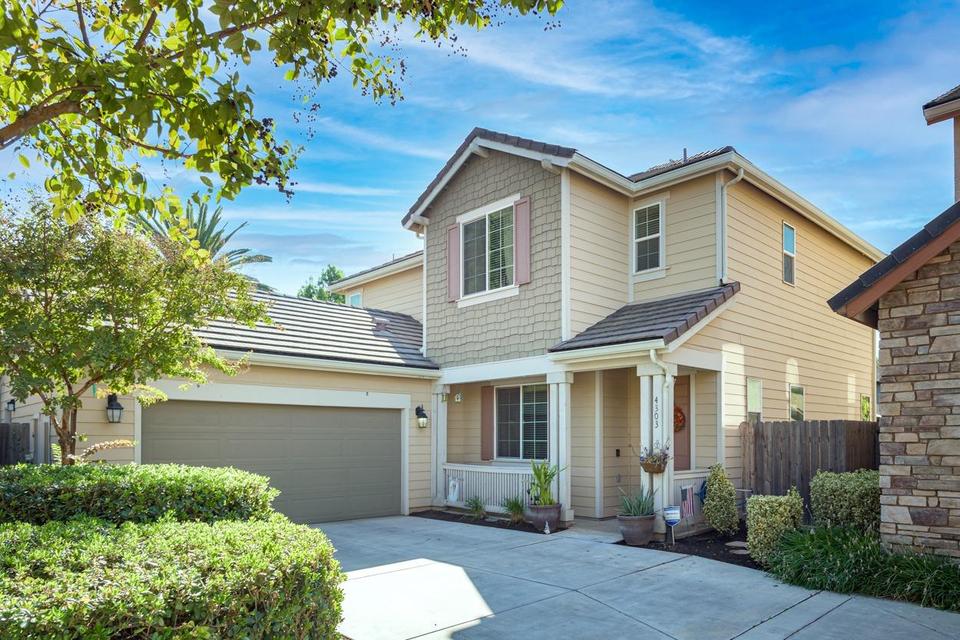 4303 W Pinsapo Dr, Fresno, CA 93722 29 Photos MLS 569038 Movoto