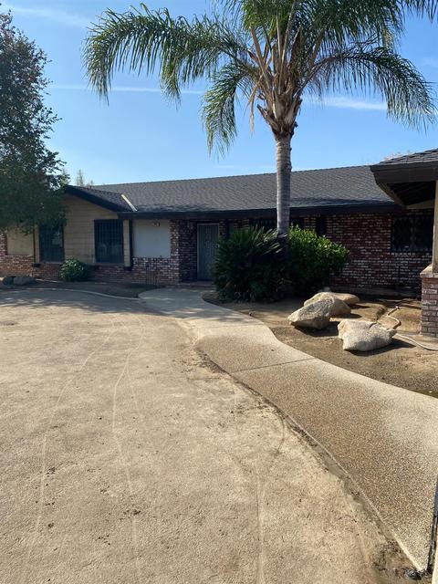 164 Oxford Ave, Clovis, CA 93612 photo 1