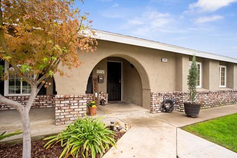 2425 Burnham St, Selma, CA 93662 photo 1