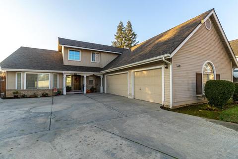 2194 Wrenwood Ave, Clovis, CA 93611 photo 1