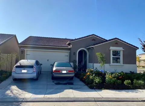 3956 Pontiac Ave, Clovis, CA 93619 photo 1