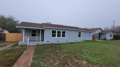 125 E Oleander Ave, Lemoore, CA 93245 photo 1