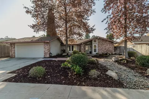 1882 Escalon Ave, Clovis, CA 93611 photo 1