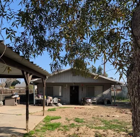 1410 K St, Sanger, CA 93657 photo 1