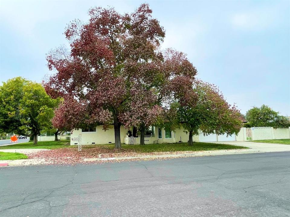 206 N Gleason Ave, Fowler, CA 93625 17 Photos MLS 570191 Movoto