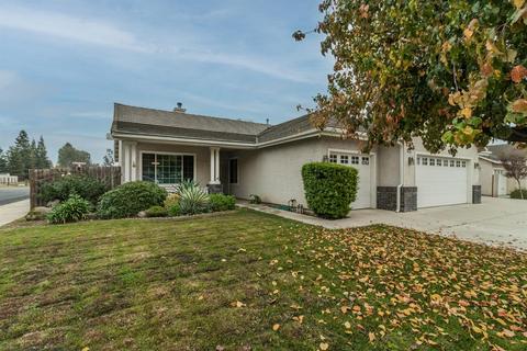 889 N Douglas Ave, Clovis, CA 93611 photo 1