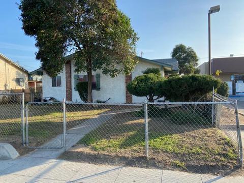 908 E Cleveland Ave, Madera, CA 93638 photo 1