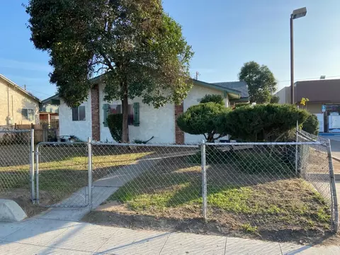 908 E Cleveland Ave, Madera, CA 93638 photo 1