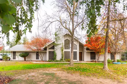 12789 Mesa Dr, Madera, CA 93636 photo 1