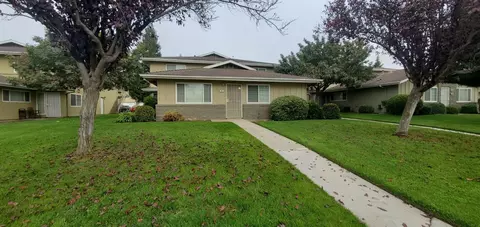 481 W Santa Ana Ave # 1, Clovis, CA 93612 photo 1