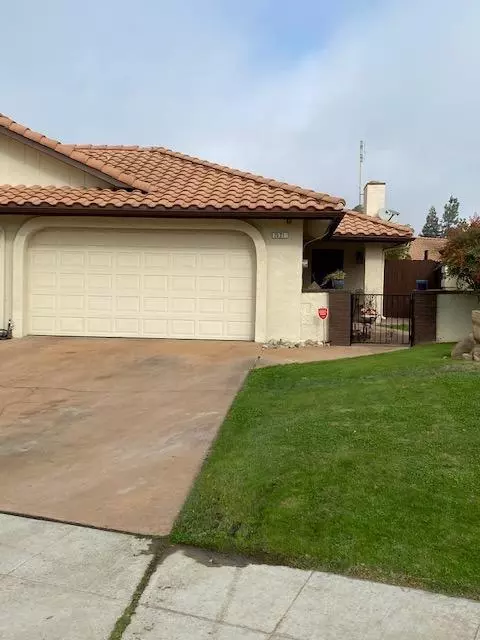 2521 Driftwood Dr, Madera, CA 93637 photo 1