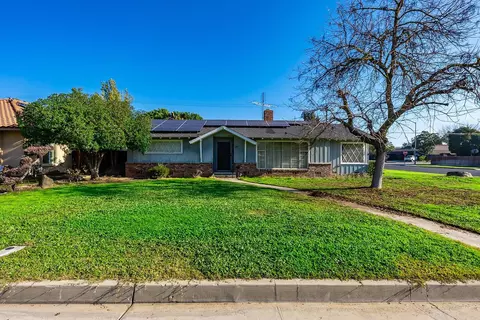 133 N Park Dr, Madera, CA 93637 photo 1