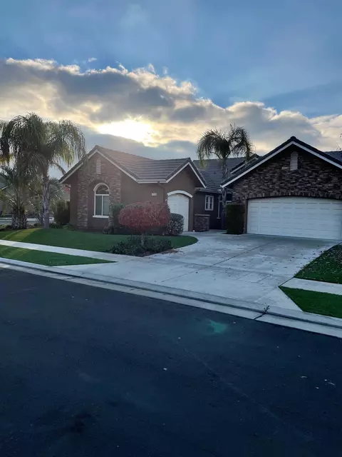 490 Hornet Ave, Clovis, CA 93611 photo 1