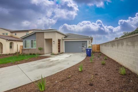 3295 Las Rosas Ave, Clovis, CA 93619 photo 1