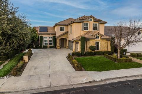 3329 Poe Ave, Clovis, CA 93619 photo 1