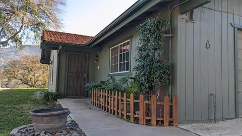 38570 Rustic Ln, Squaw Valley, CA 93675 photo 1