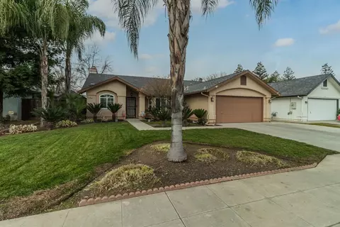 1072 N Claremont Ave, Clovis, CA 93611 photo 1