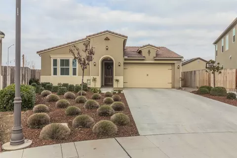 3805 Griffith Ave, Clovis, CA 93619 photo 1