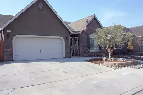 2156 Amanecer Ave, Clovis, CA 93619 photo 1