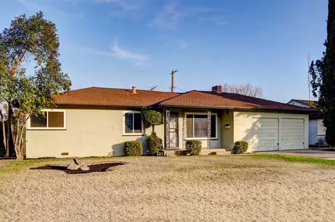 521 Williams Ave, Madera, CA 93637 photo 1