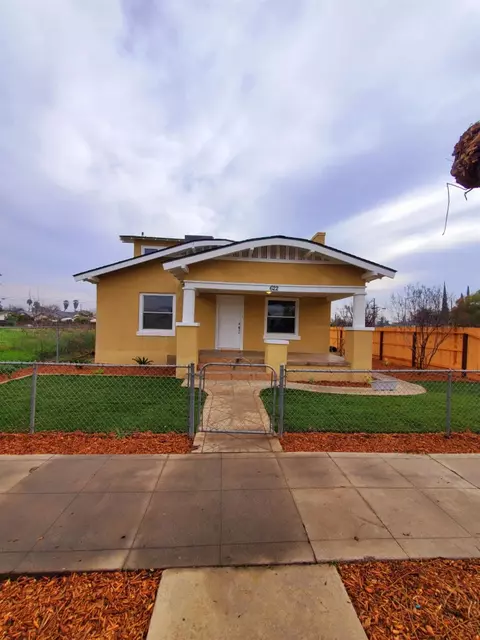 622 K St, Sanger, CA 93657 photo 1