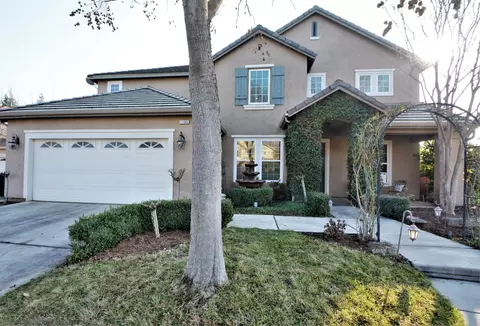 11063 E Florence Peak Way, Clovis, CA 93619 photo 1
