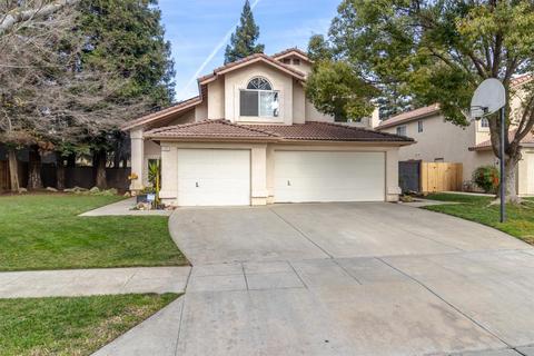 2303 Roberts Ave, Clovis, CA 93611 photo 1