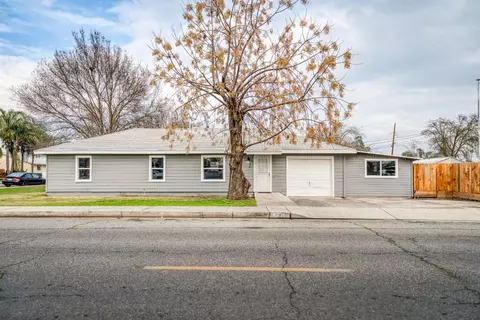 260 N 15th St, Chowchilla, CA 93610 photo 1