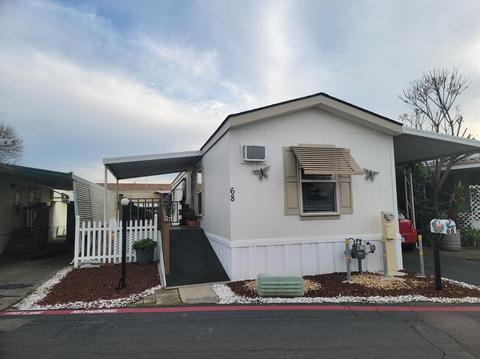 1724 Minnewawa Apt 68 Ave, Clovis, CA 93612 photo 1