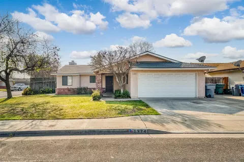 1374 Robinson Ave, Clovis, CA 93612 photo 1