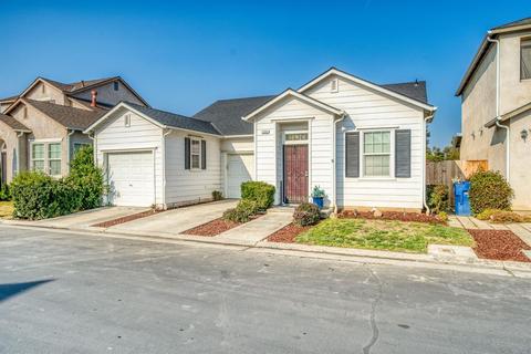 1731 Glen Kippen Ln, Clovis, CA 93619 photo 1