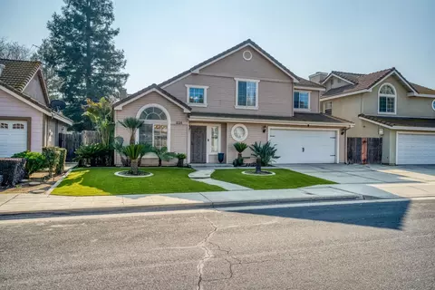 228 W Fallbrook Ave, Clovis, CA 93611 photo 1