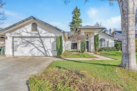 1523 Fallbrook Ave, Clovis, CA 93611 photo 1