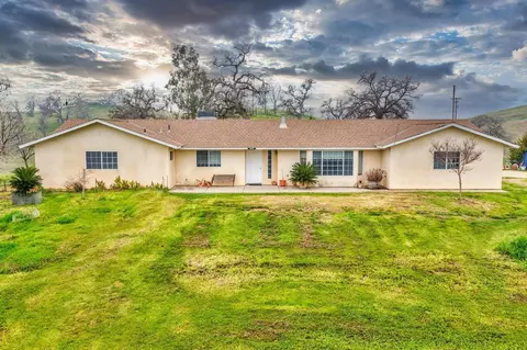 39210 Oakwood Rd, Madera, CA 93636 photo 1
