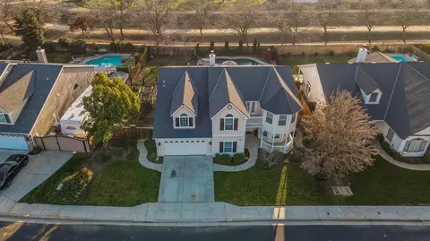 1306 N Magnolia Ave, Clovis, CA 93619 photo 1