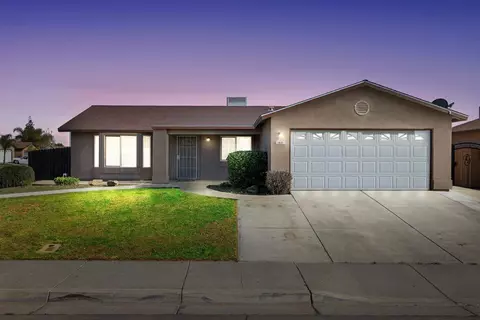 1981 Monroe Ave, Madera, CA 93638 photo 1