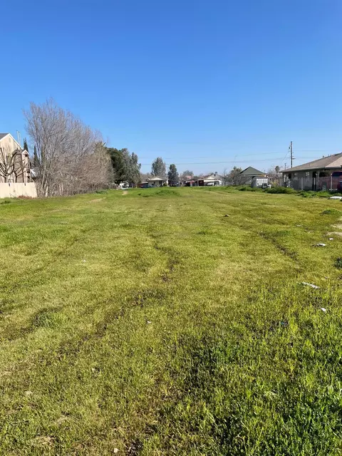 815 Sunrise Ave, Madera, CA 93638 photo 1