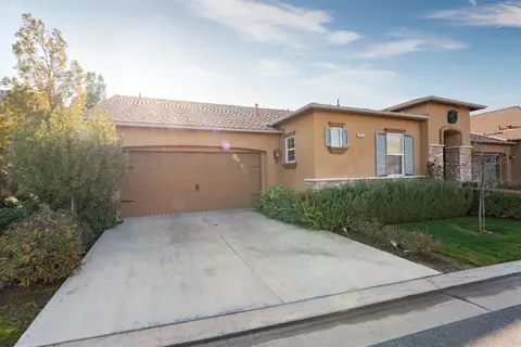 3742 Salem Ln, Clovis, CA 93619 photo 1