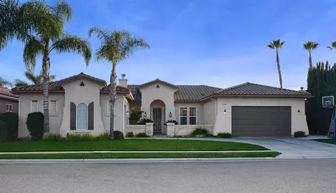 72 Omaha Ave, Clovis, CA 93619 photo 1