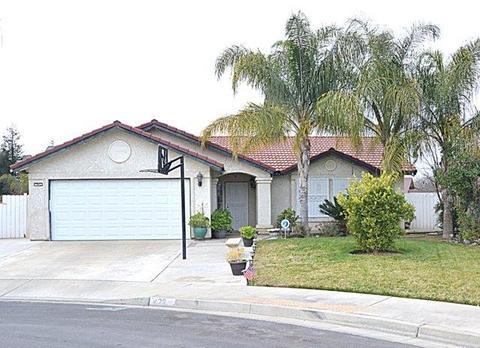 423 S Merlot Ave, Kerman, CA 93630 photo 1