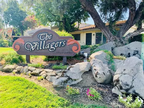 115 S Granada Dr #14, Madera, CA 93637 photo 1