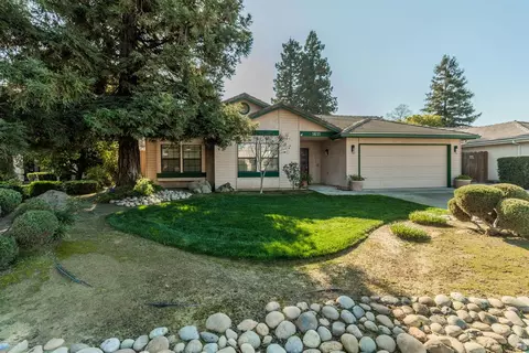 1611 E Vine Ct, Visalia, CA 93292 photo 1