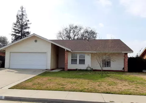 1105 Post St, Sanger, CA 93657 photo 1